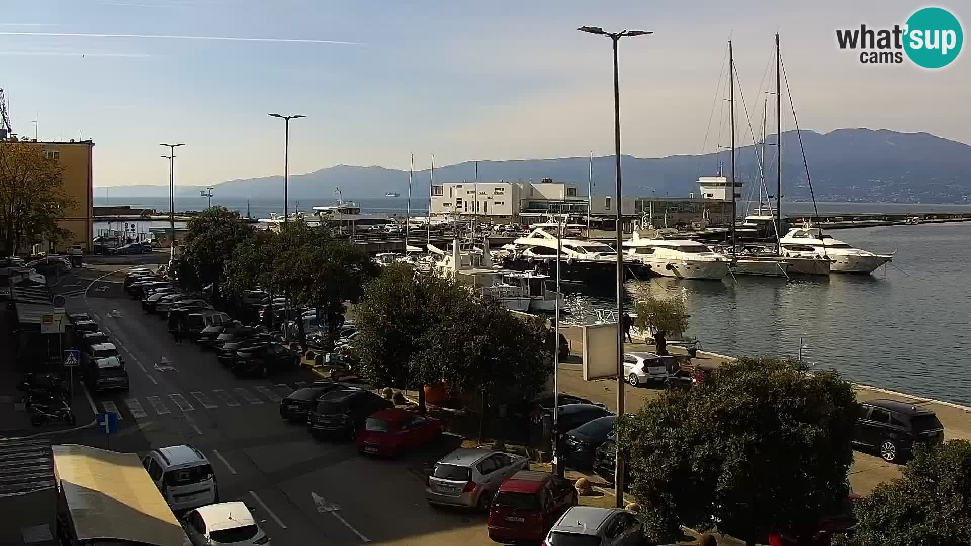 Riva i Marina u Rijeci – Web kamera uživo u Hrvatskoj