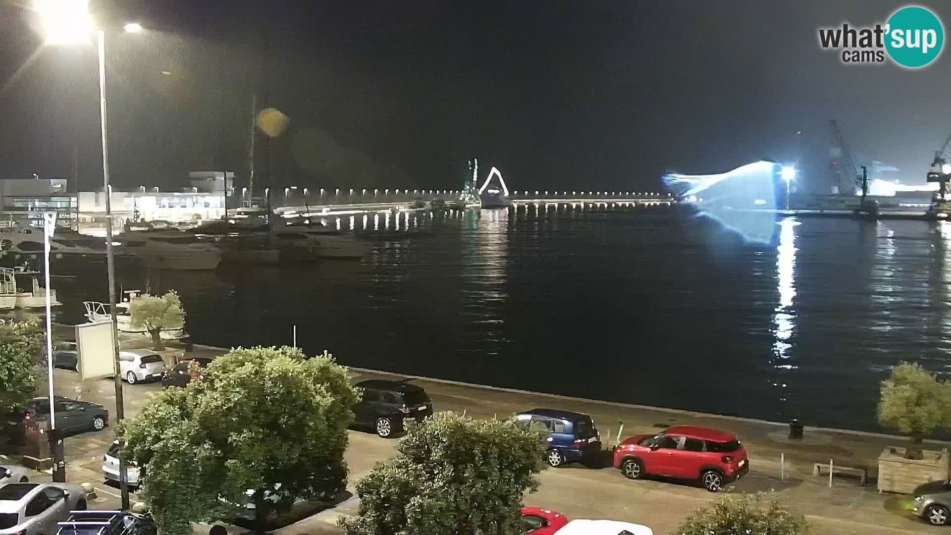 Riva in Marina v Reki – Spletna kamera v živo Hrvaška
