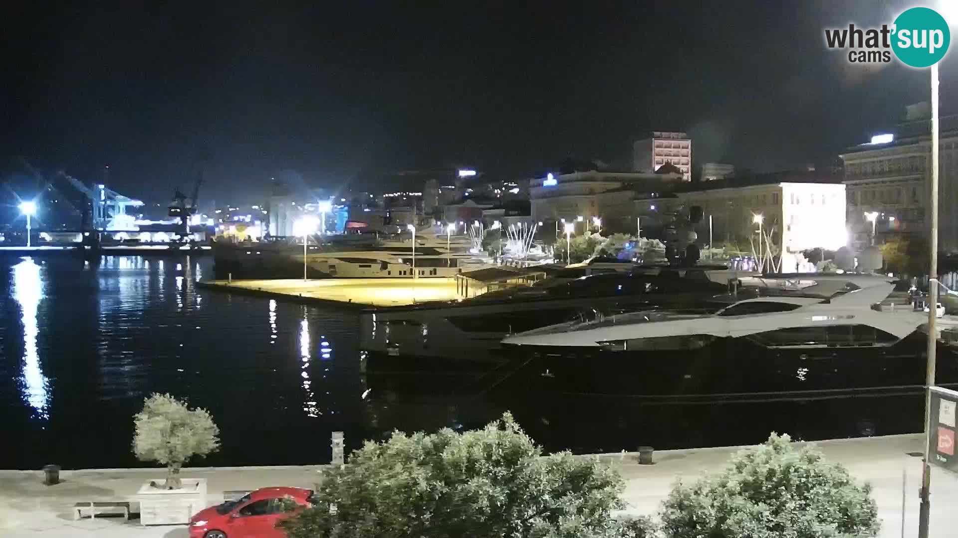 Riva in Marina v Reki – Spletna kamera v živo Hrvaška