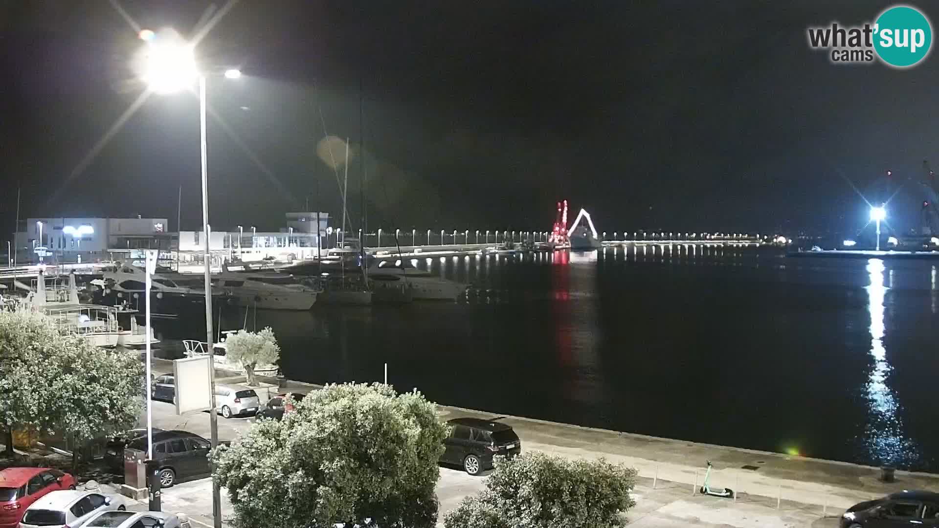 Riva in Marina v Reki – Spletna kamera v živo Hrvaška