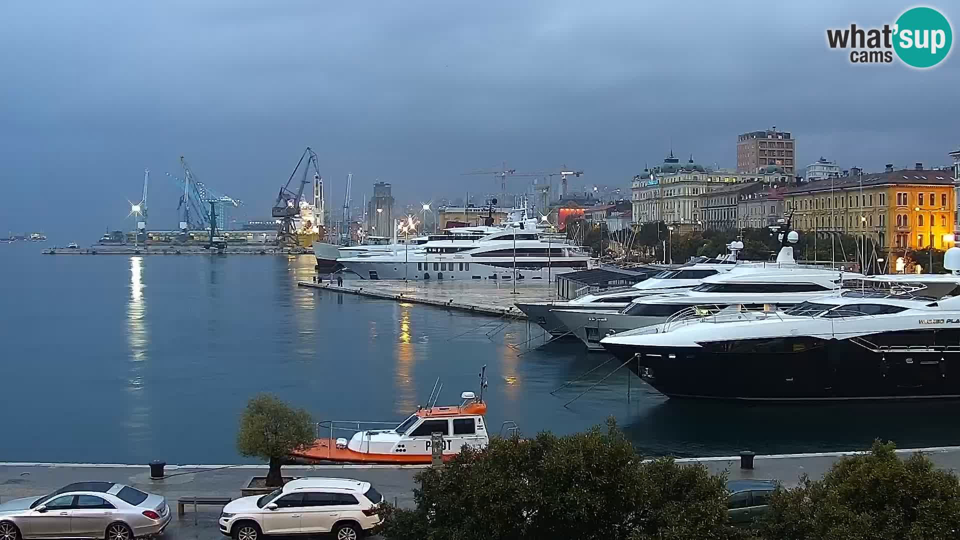 La Riva y Marina en Rijeka – Webcam en vivo Croacia