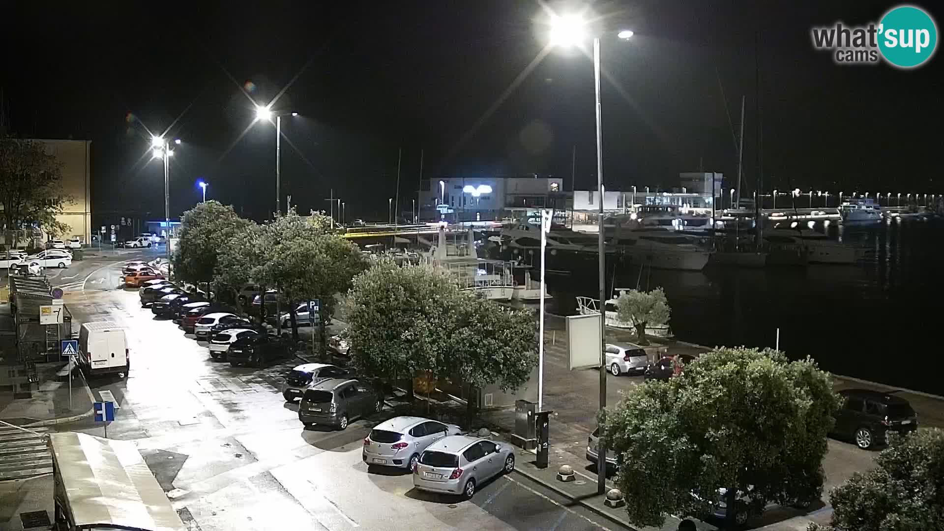 Riva in Marina v Reki – Spletna kamera v živo Hrvaška