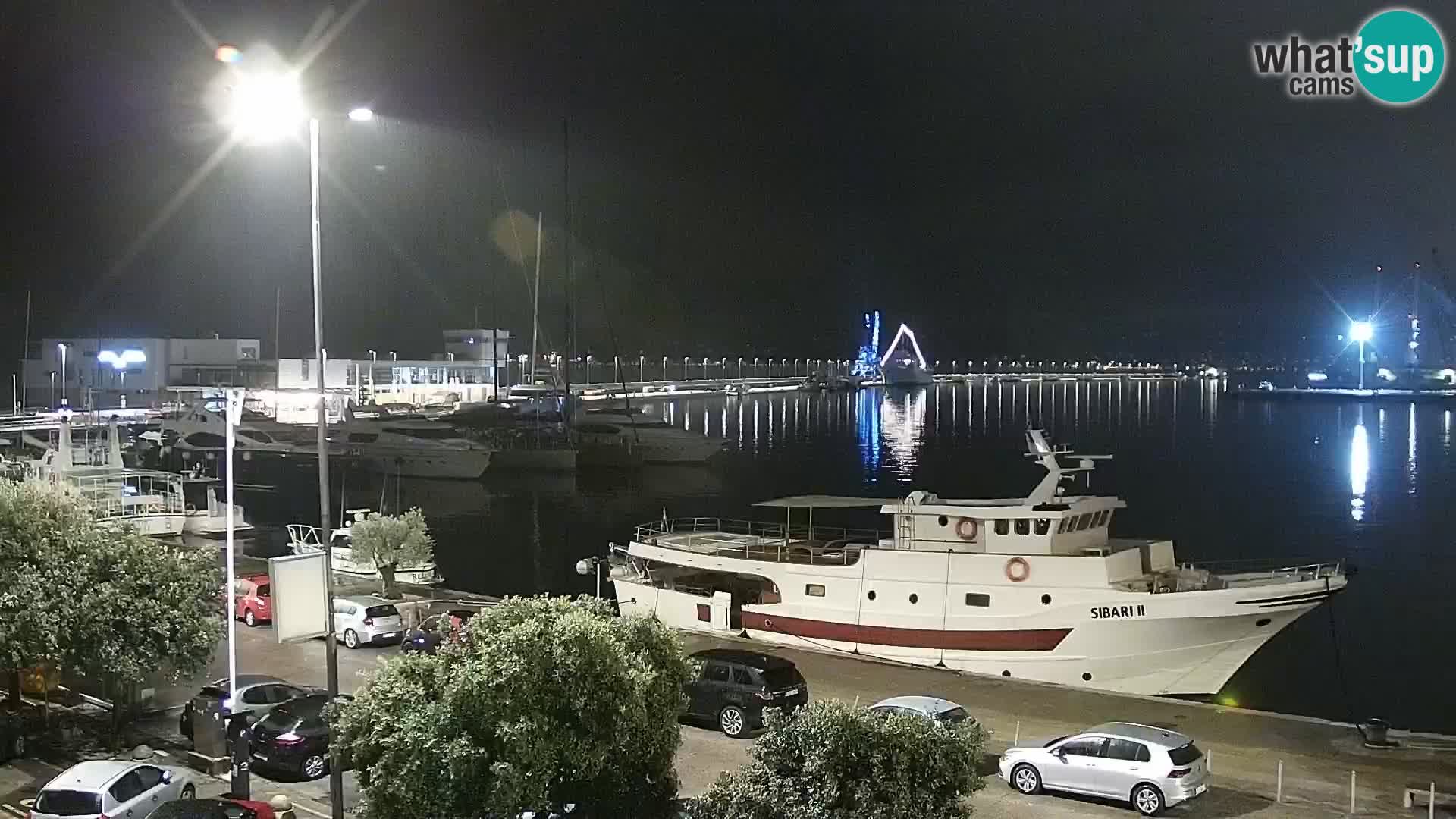 Riva in Marina v Reki – Spletna kamera v živo Hrvaška