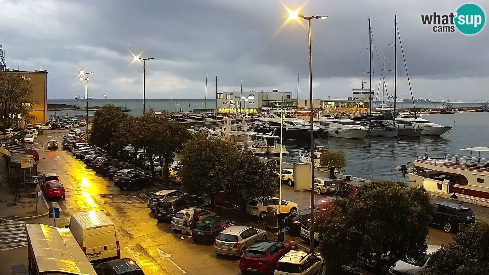 La Riva y Marina en Rijeka – Webcam en vivo Croacia