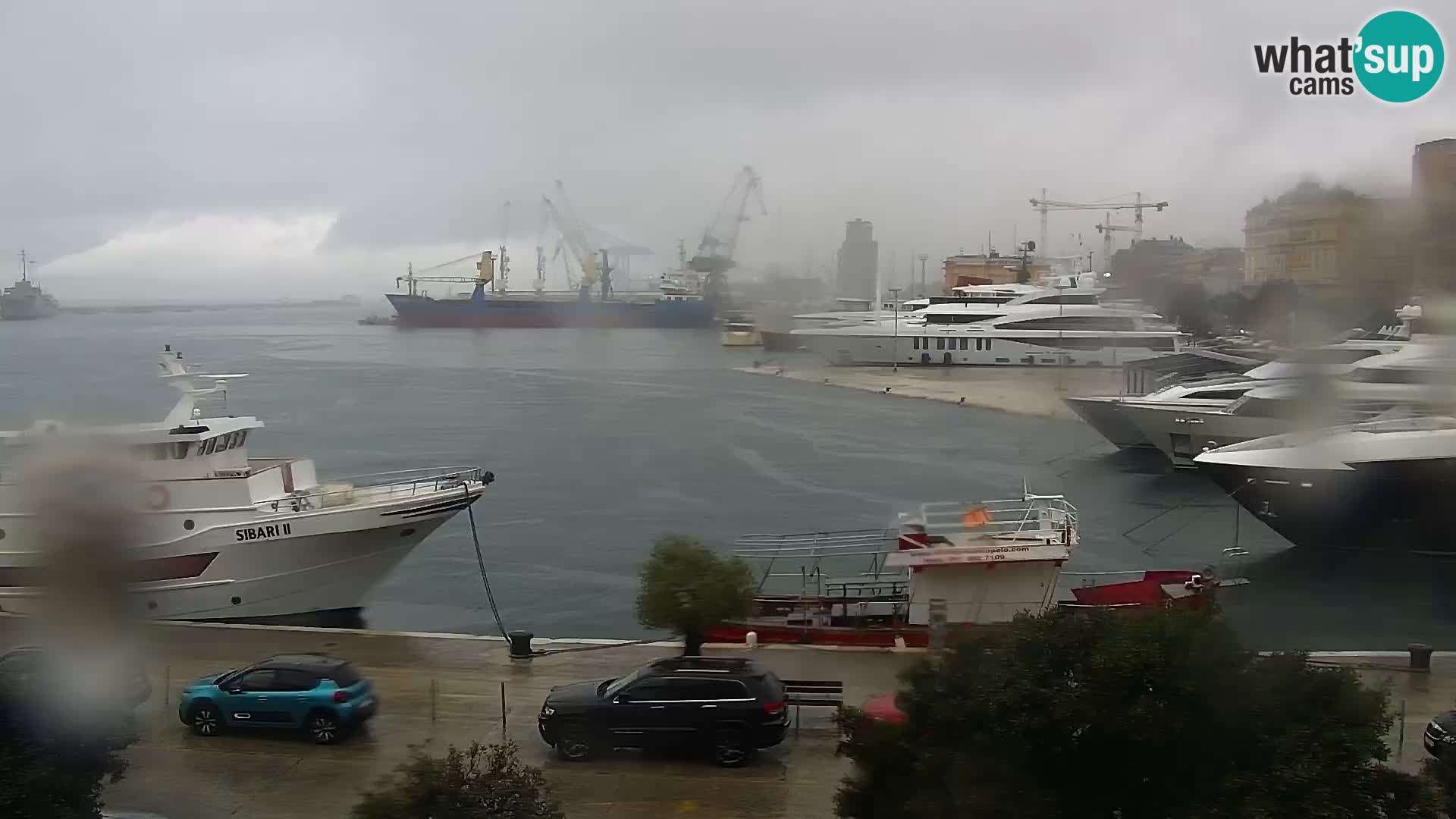 Riva in Marina v Reki – Spletna kamera v živo Hrvaška