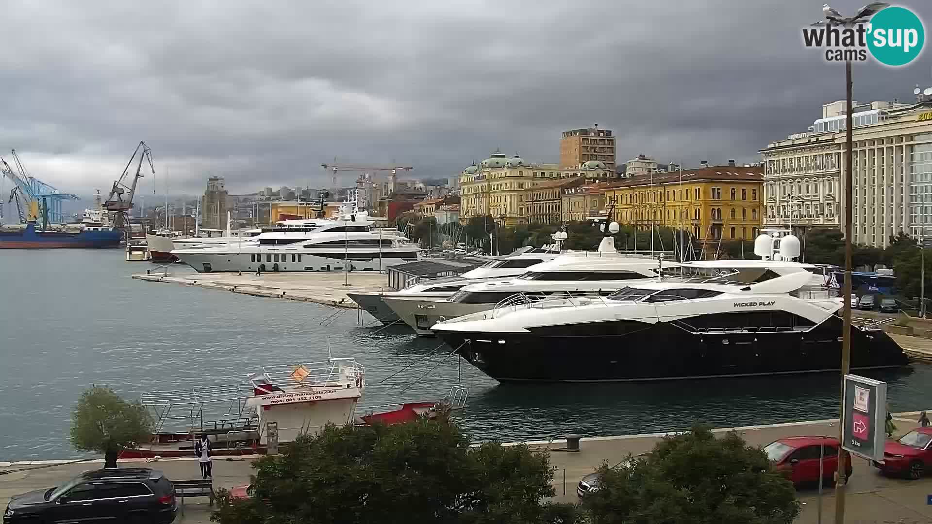 Riva in Marina v Reki – Spletna kamera v živo Hrvaška