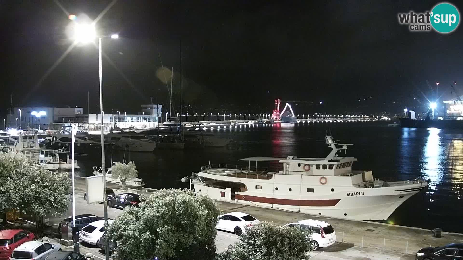 Riva in Marina v Reki – Spletna kamera v živo Hrvaška