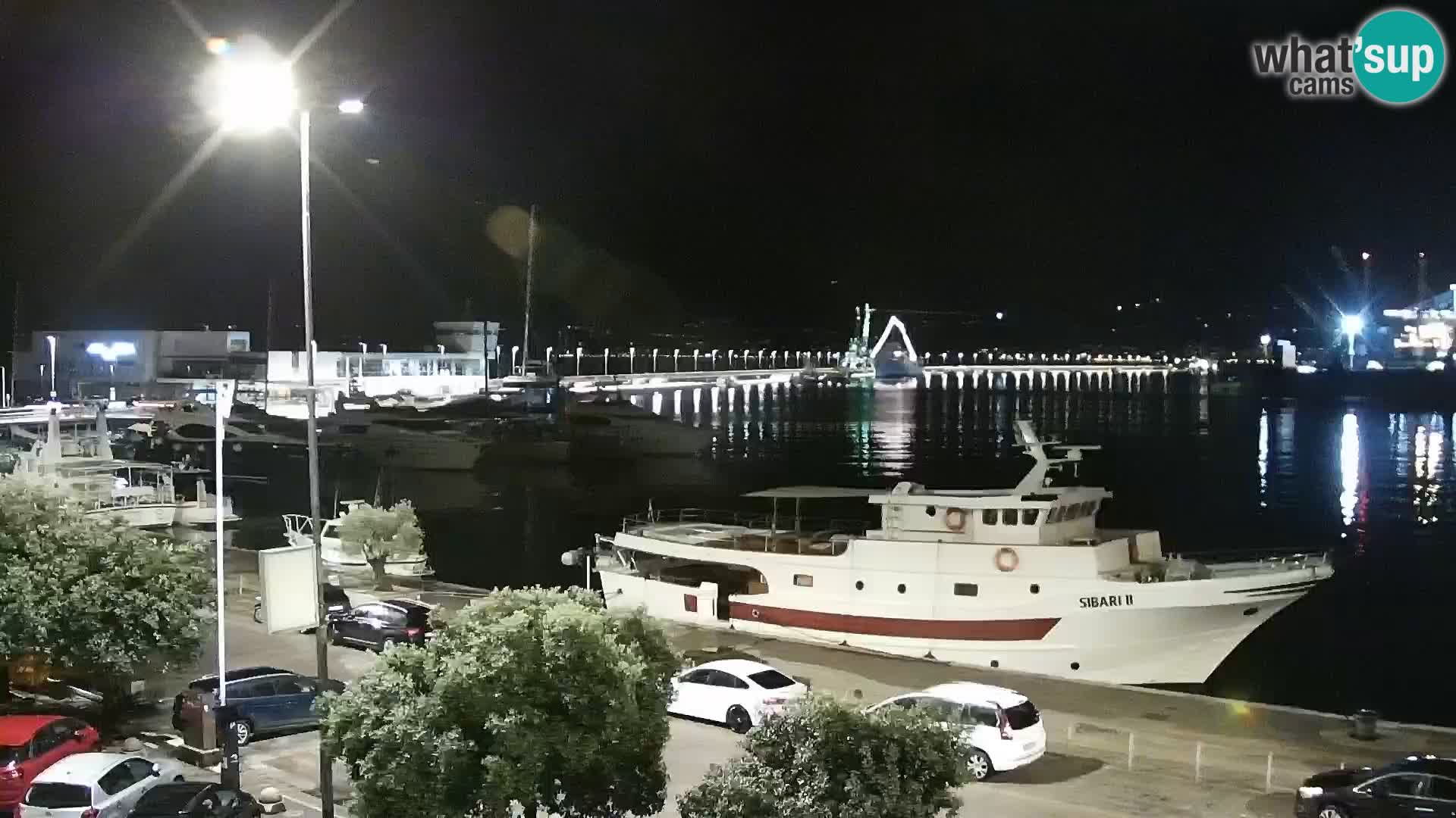 Riva in Marina v Reki – Spletna kamera v živo Hrvaška