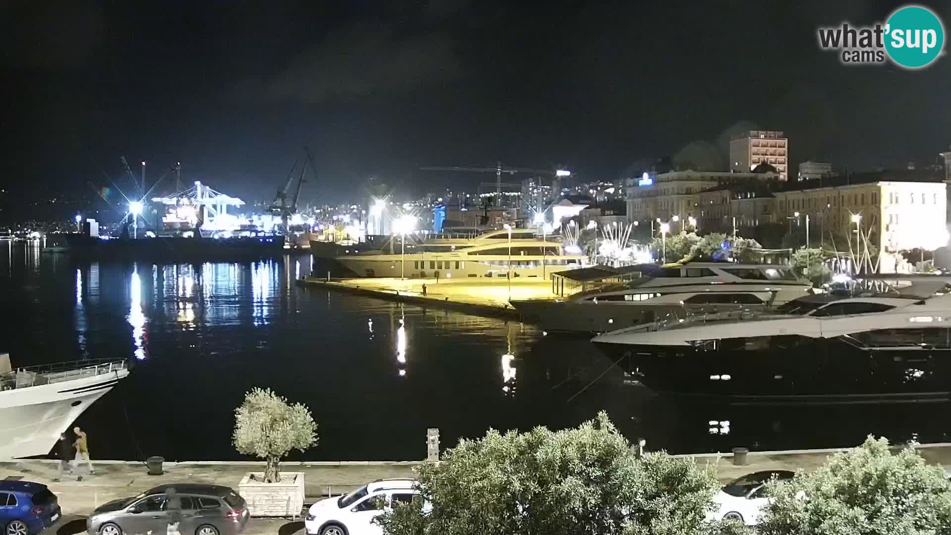 Riva in Marina v Reki – Spletna kamera v živo Hrvaška