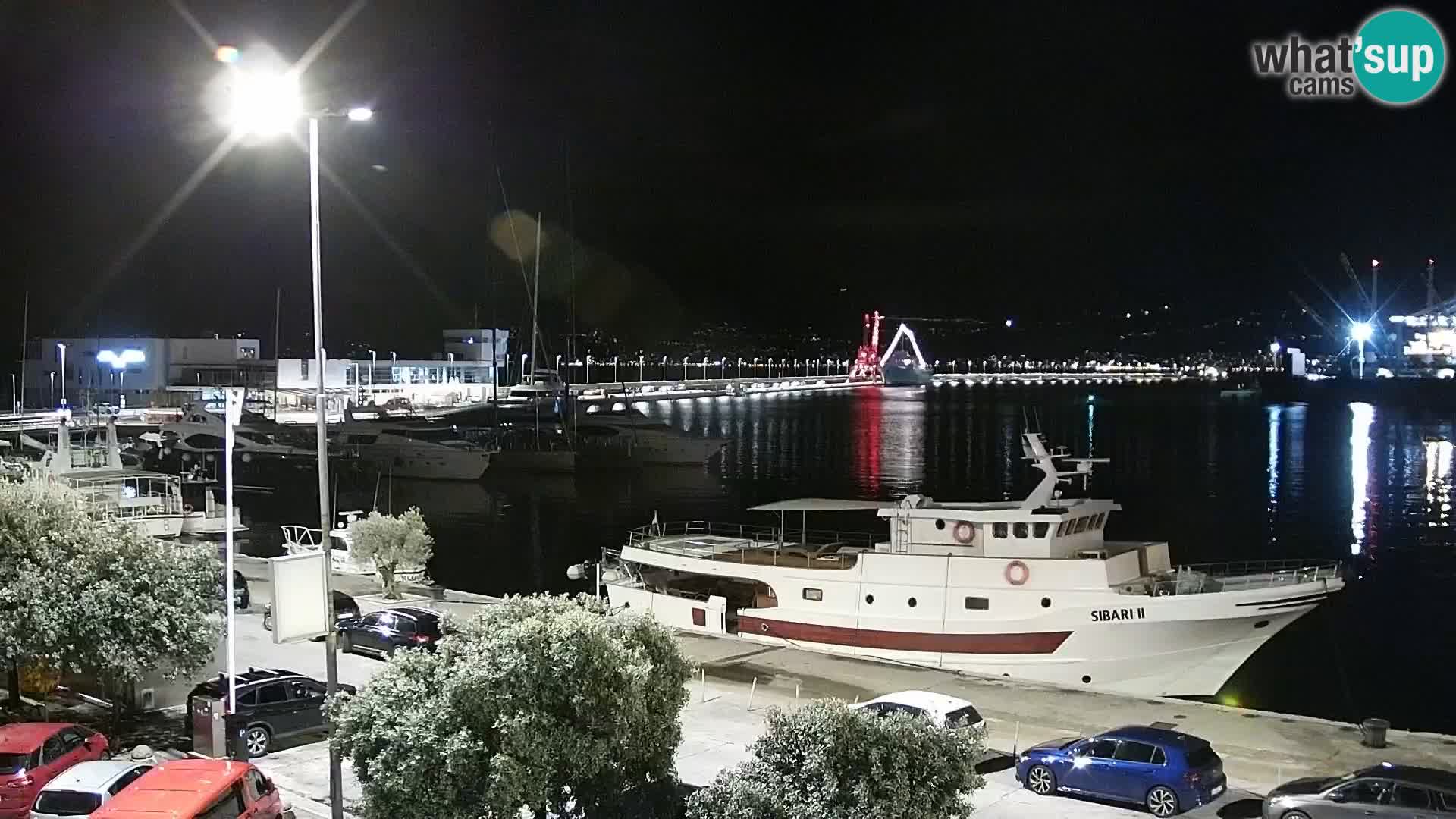 Riva in Marina v Reki – Spletna kamera v živo Hrvaška