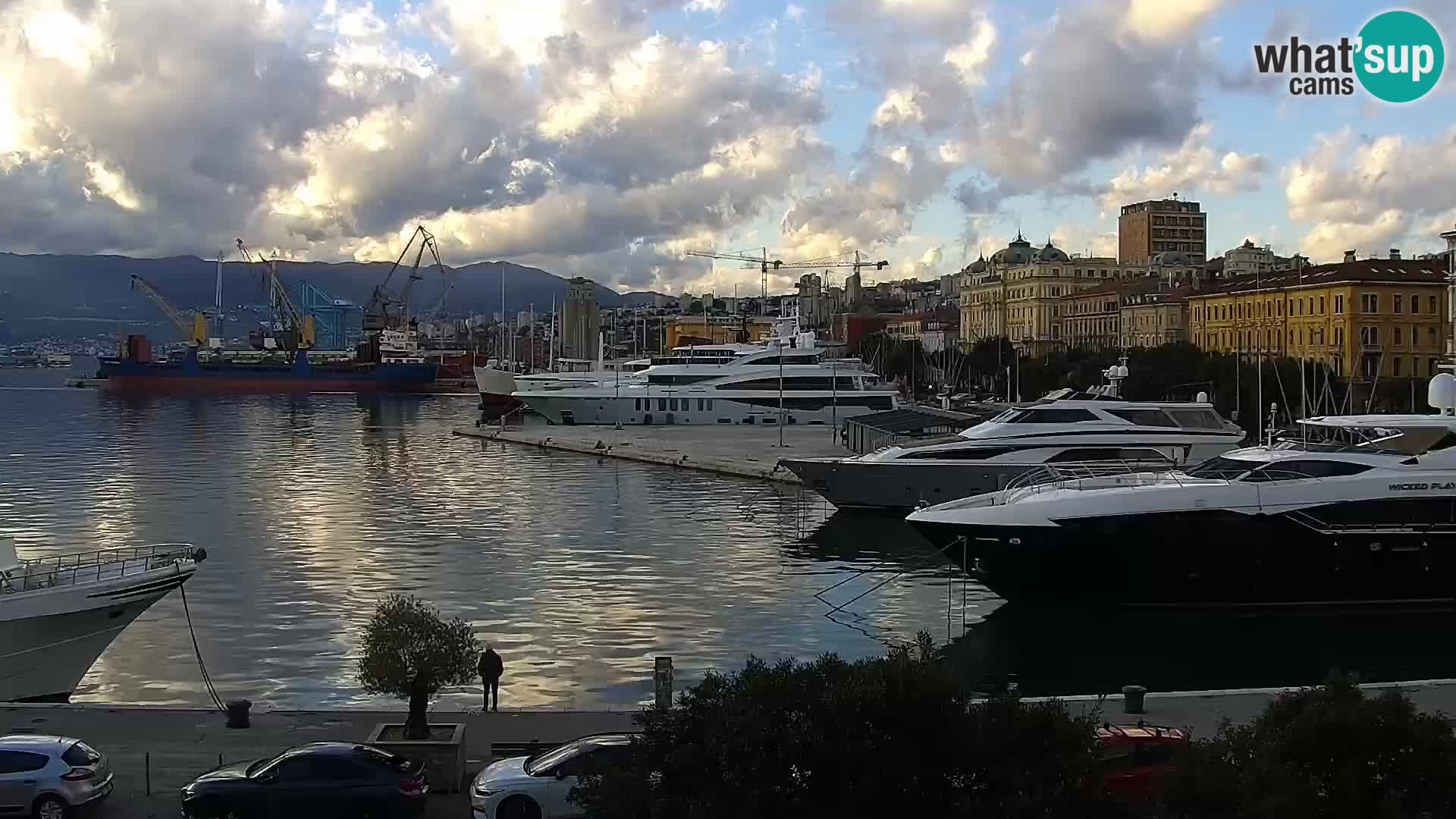 La Riva y Marina en Rijeka – Webcam en vivo Croacia