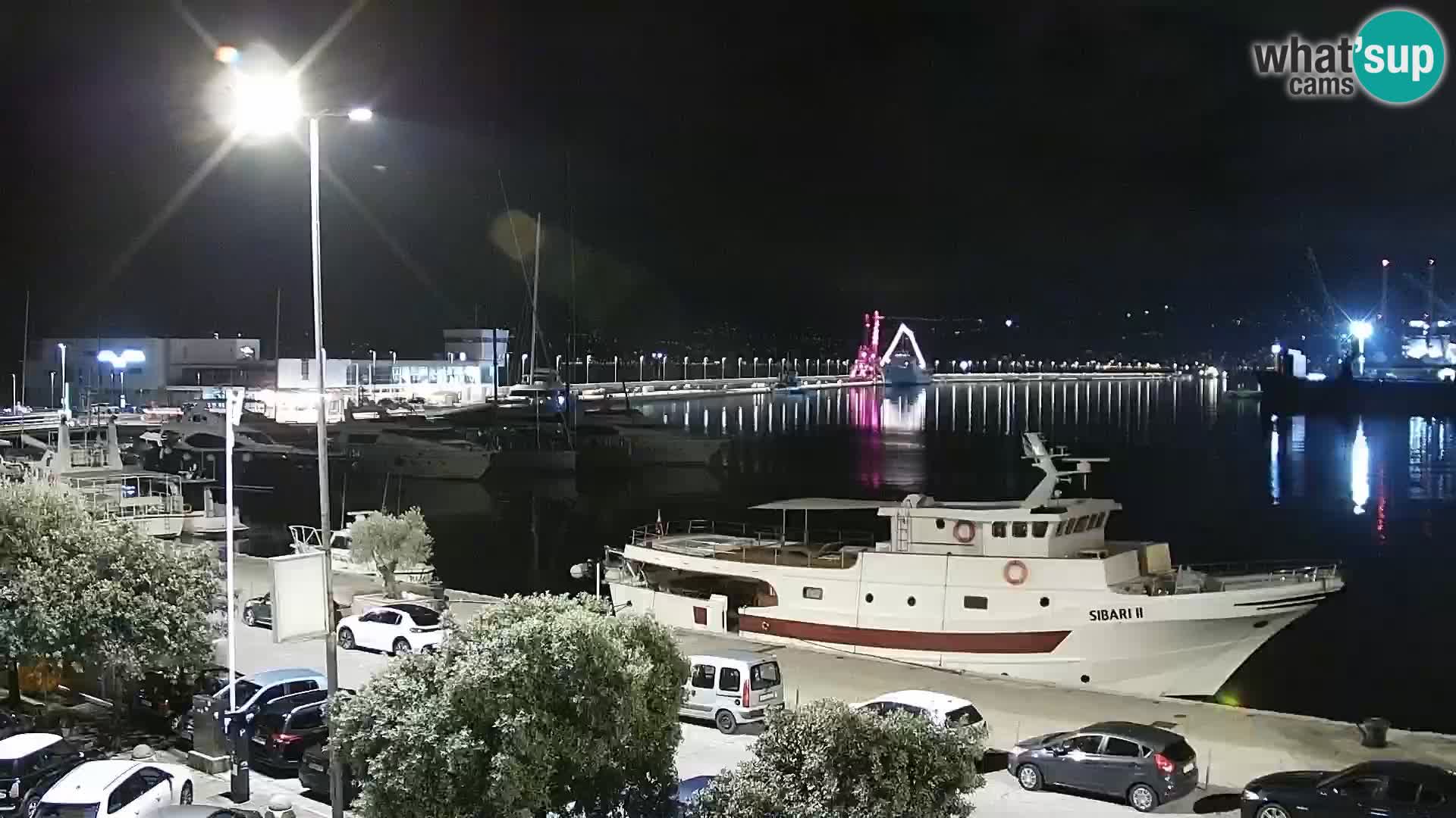 Riva in Marina v Reki – Spletna kamera v živo Hrvaška