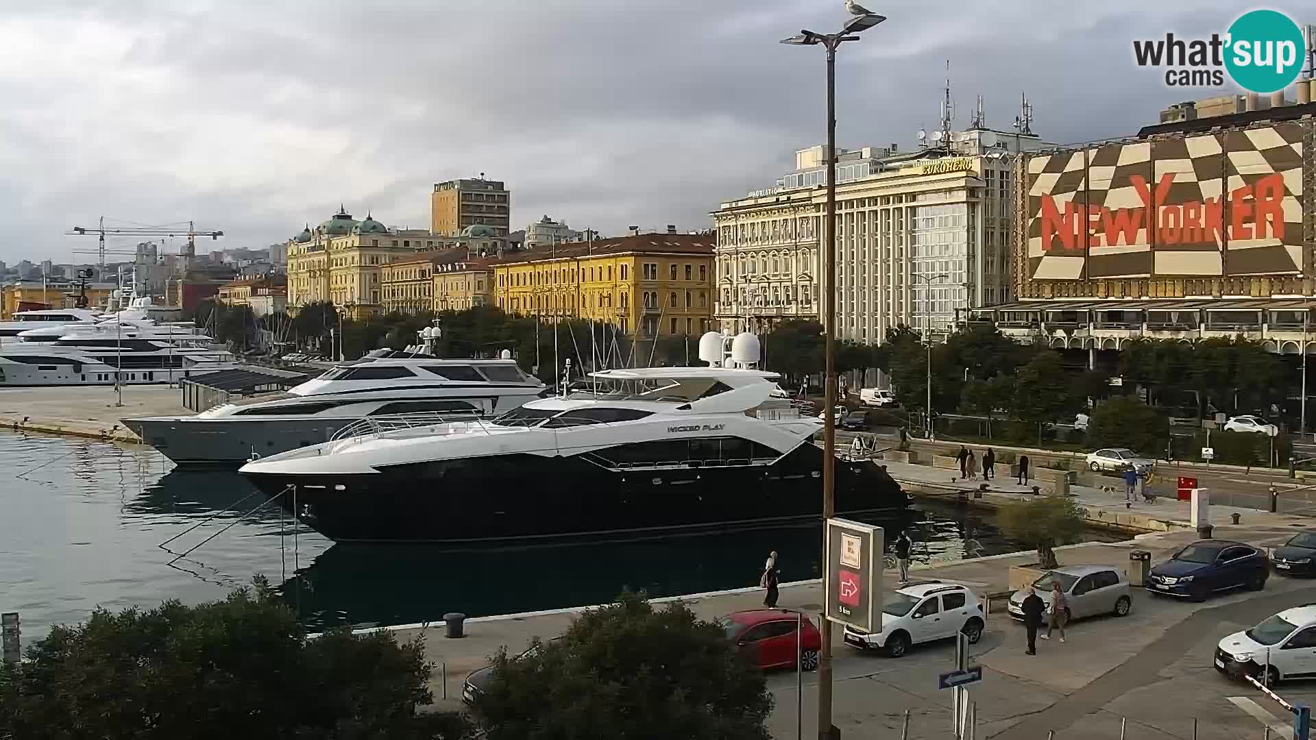 Riva in Marina v Reki – Spletna kamera v živo Hrvaška