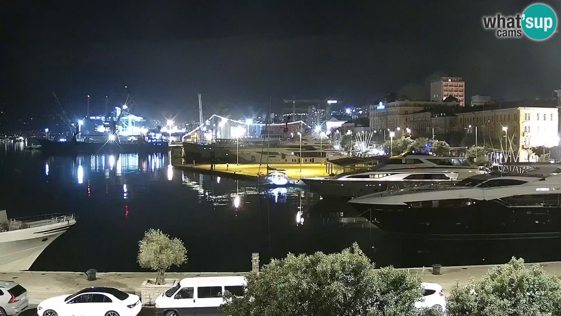 Riva in Marina v Reki – Spletna kamera v živo Hrvaška