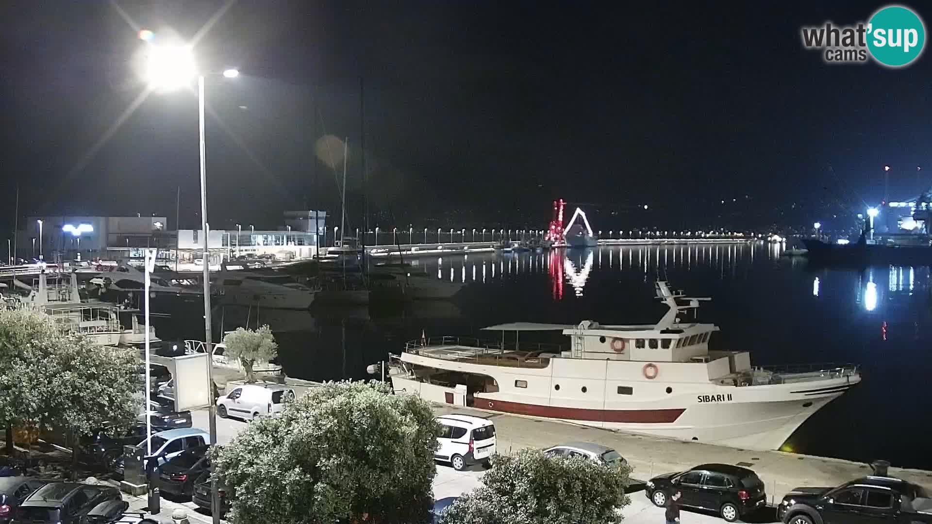 Riva in Marina v Reki – Spletna kamera v živo Hrvaška