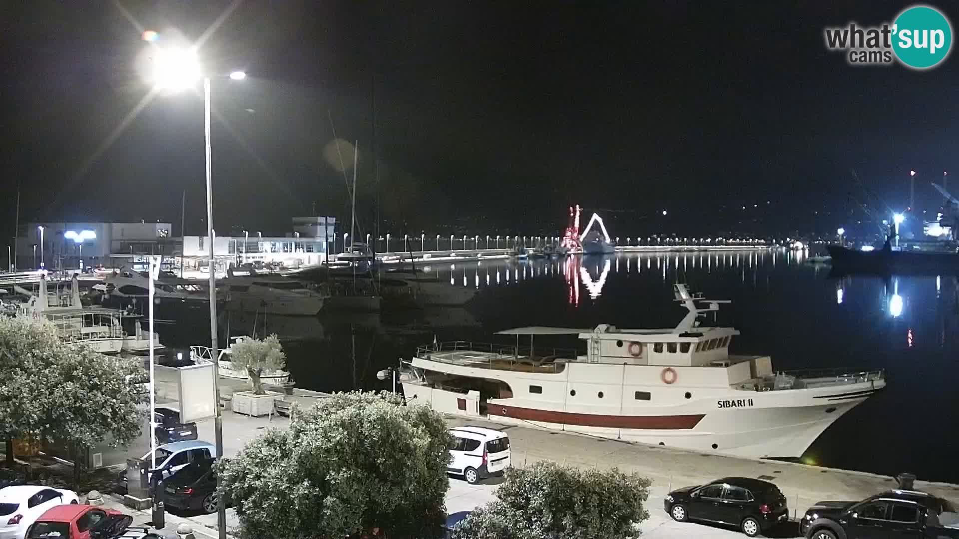 Riva in Marina v Reki – Spletna kamera v živo Hrvaška