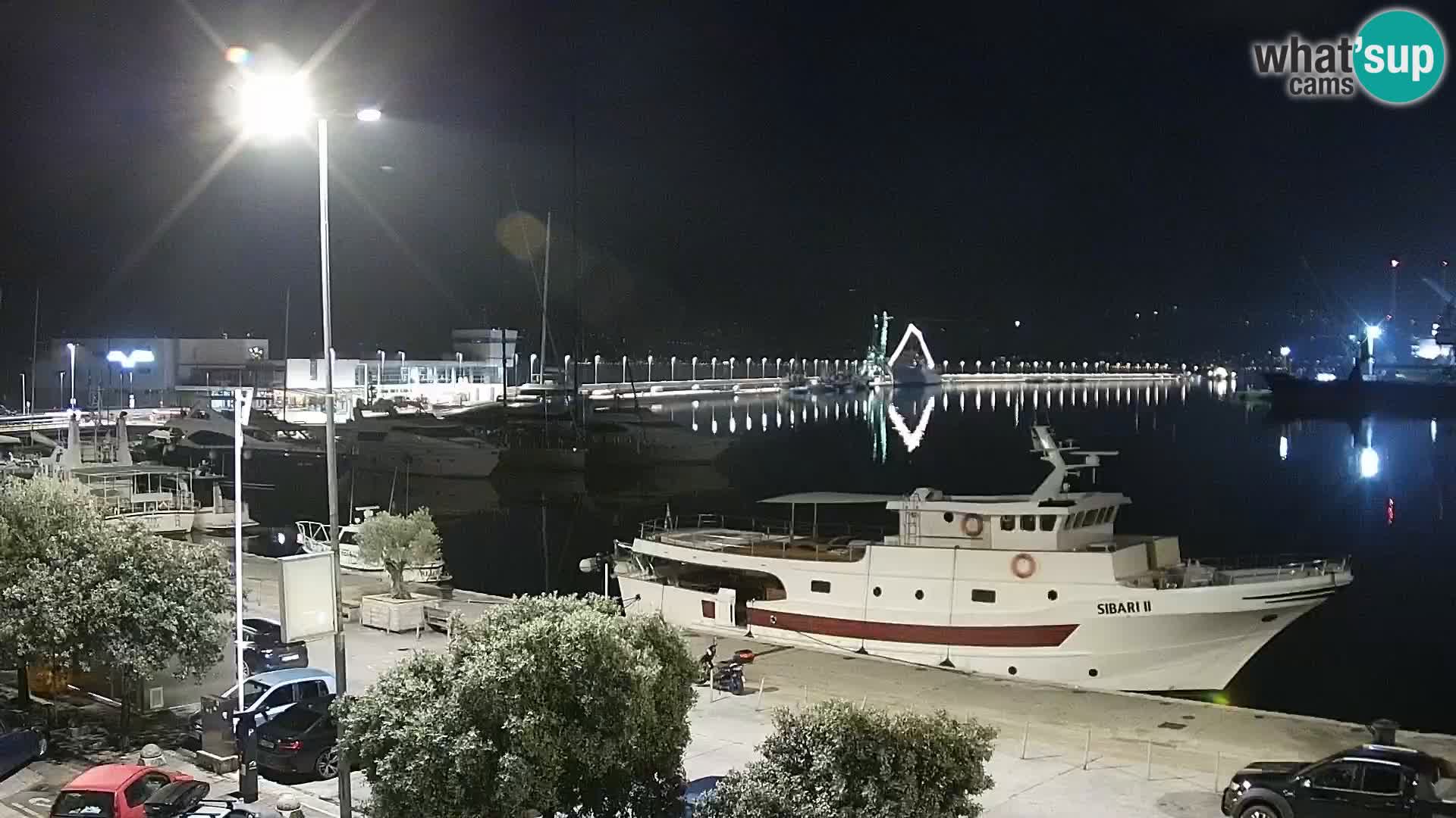 Riva in Marina v Reki – Spletna kamera v živo Hrvaška