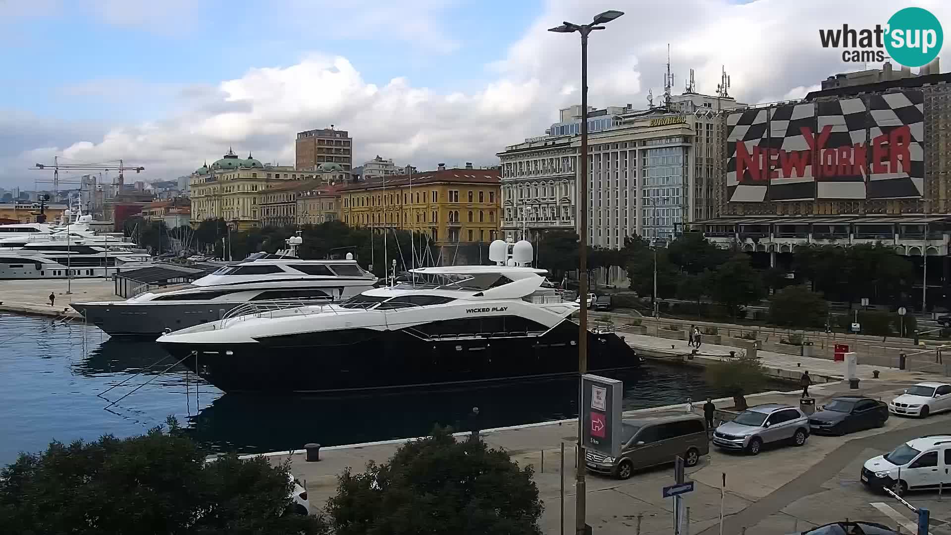 Riva in Marina v Reki – Spletna kamera v živo Hrvaška