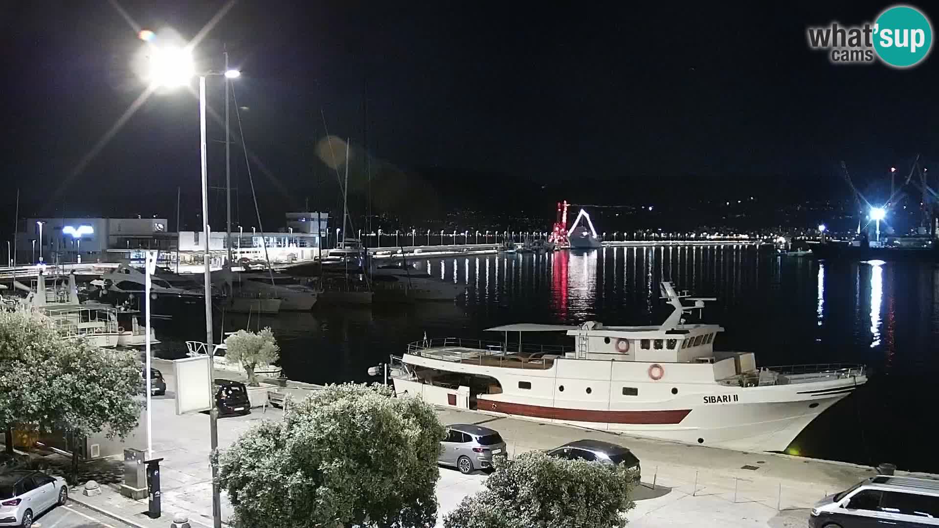 Riva in Marina v Reki – Spletna kamera v živo Hrvaška