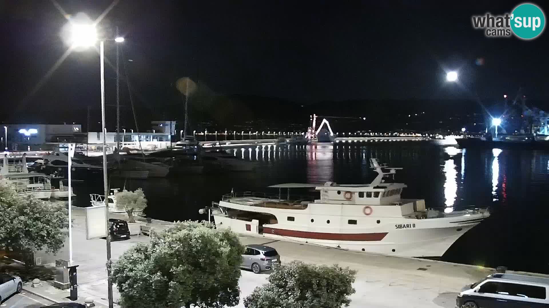 Riva in Marina v Reki – Spletna kamera v živo Hrvaška