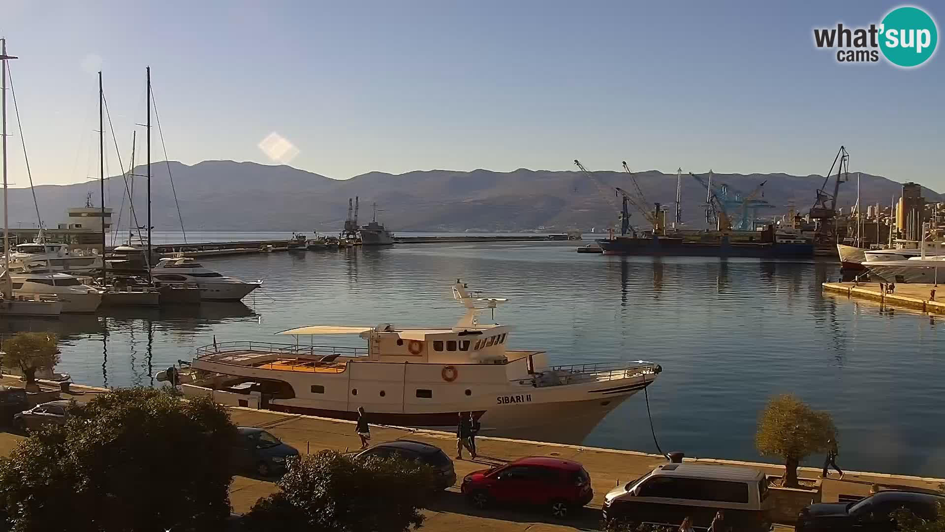 Riva in Marina v Reki – Spletna kamera v živo Hrvaška