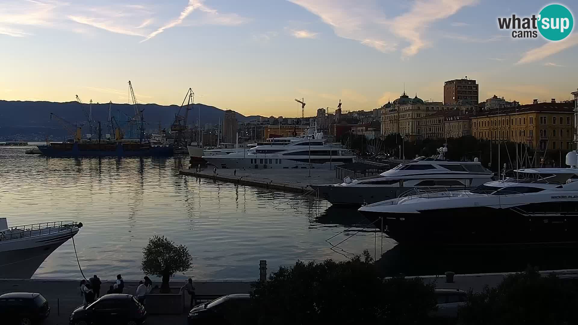 La Riva y Marina en Rijeka – Webcam en vivo Croacia