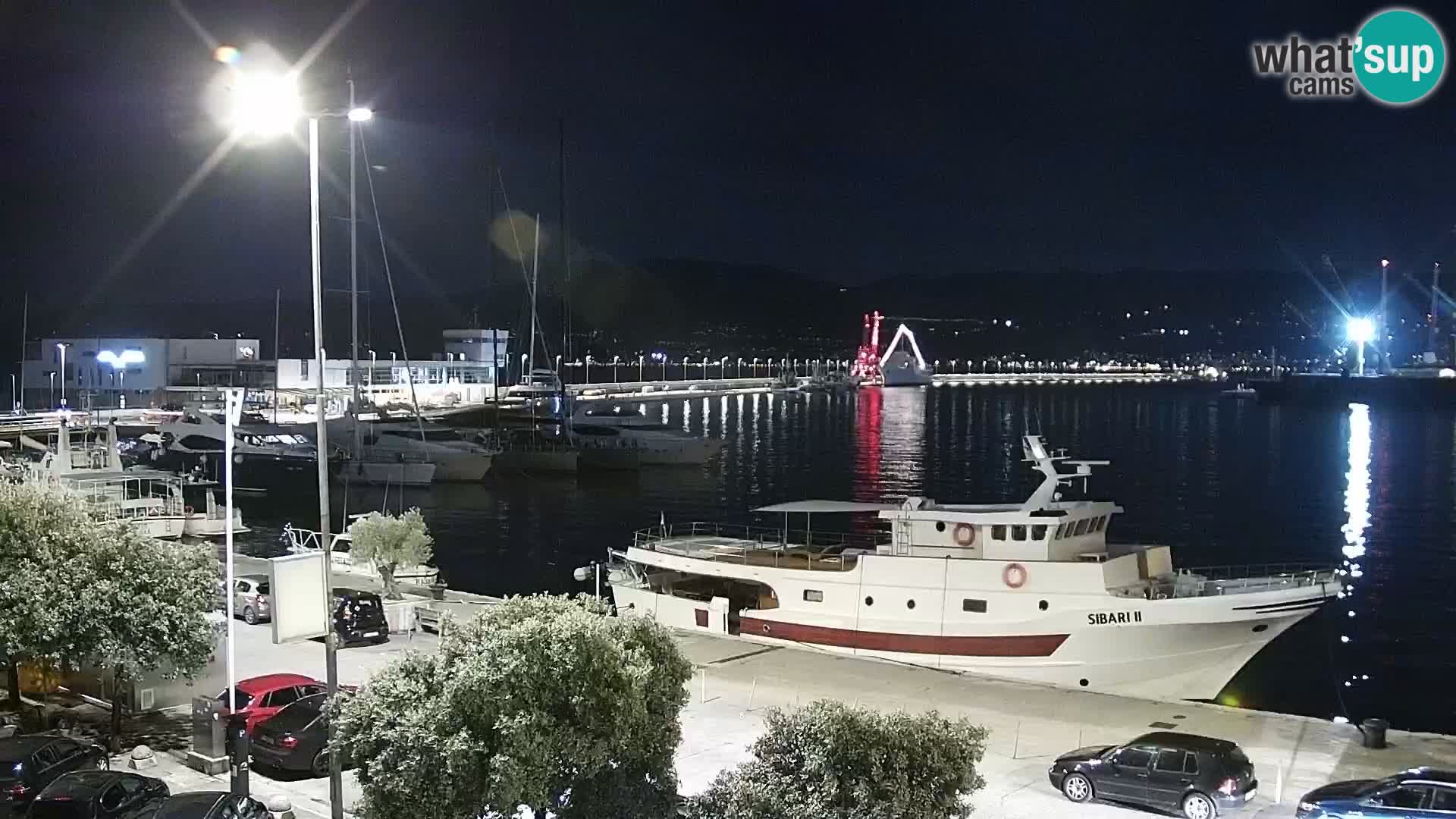 Riva in Marina v Reki – Spletna kamera v živo Hrvaška