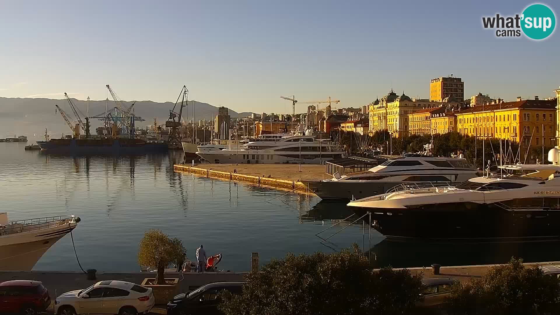 La Riva y Marina en Rijeka – Webcam en vivo Croacia