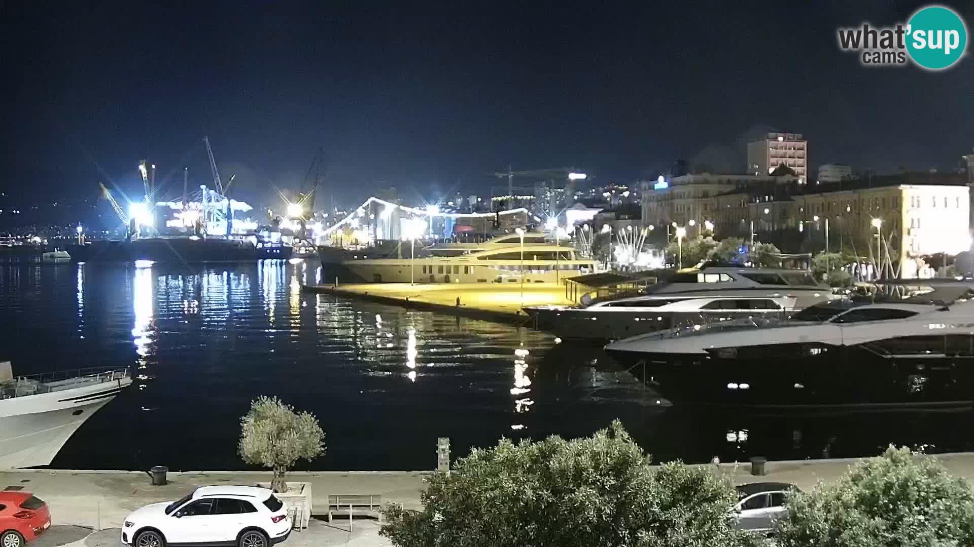 Riva in Marina v Reki – Spletna kamera v živo Hrvaška