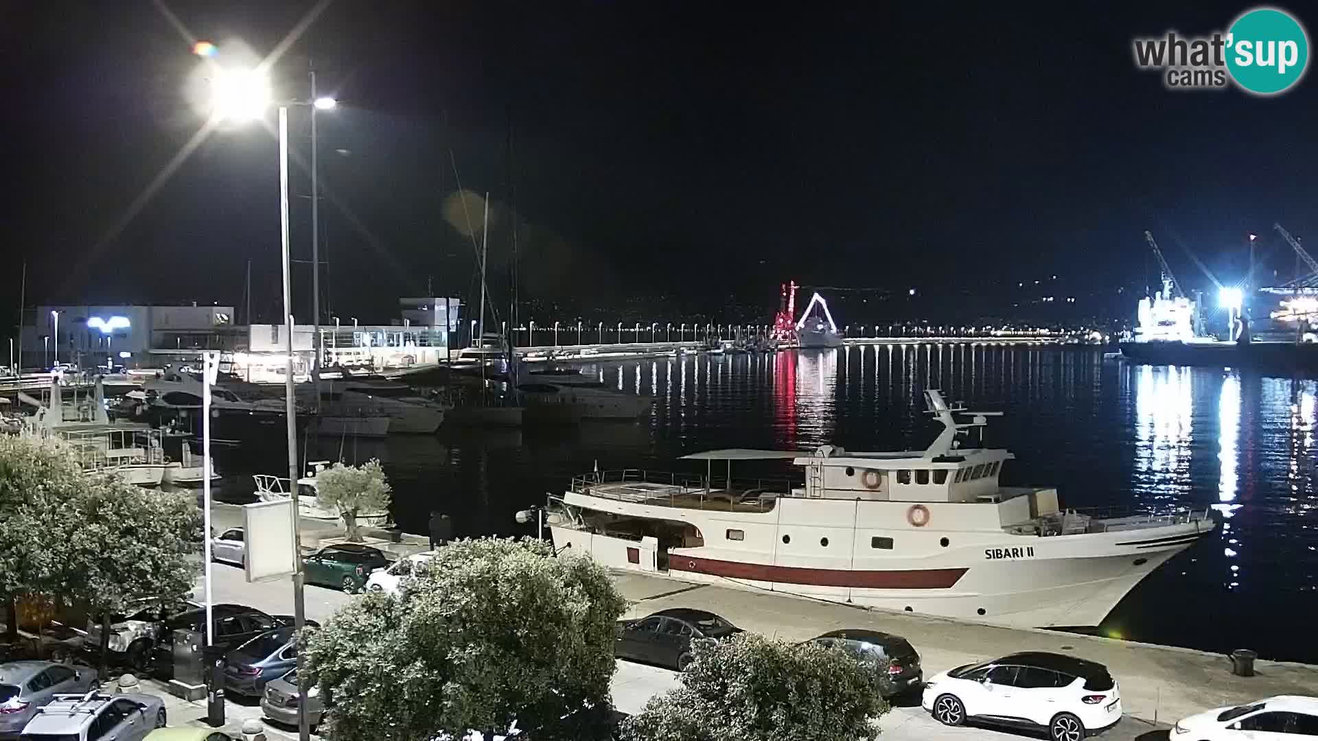 Riva in Marina v Reki – Spletna kamera v živo Hrvaška