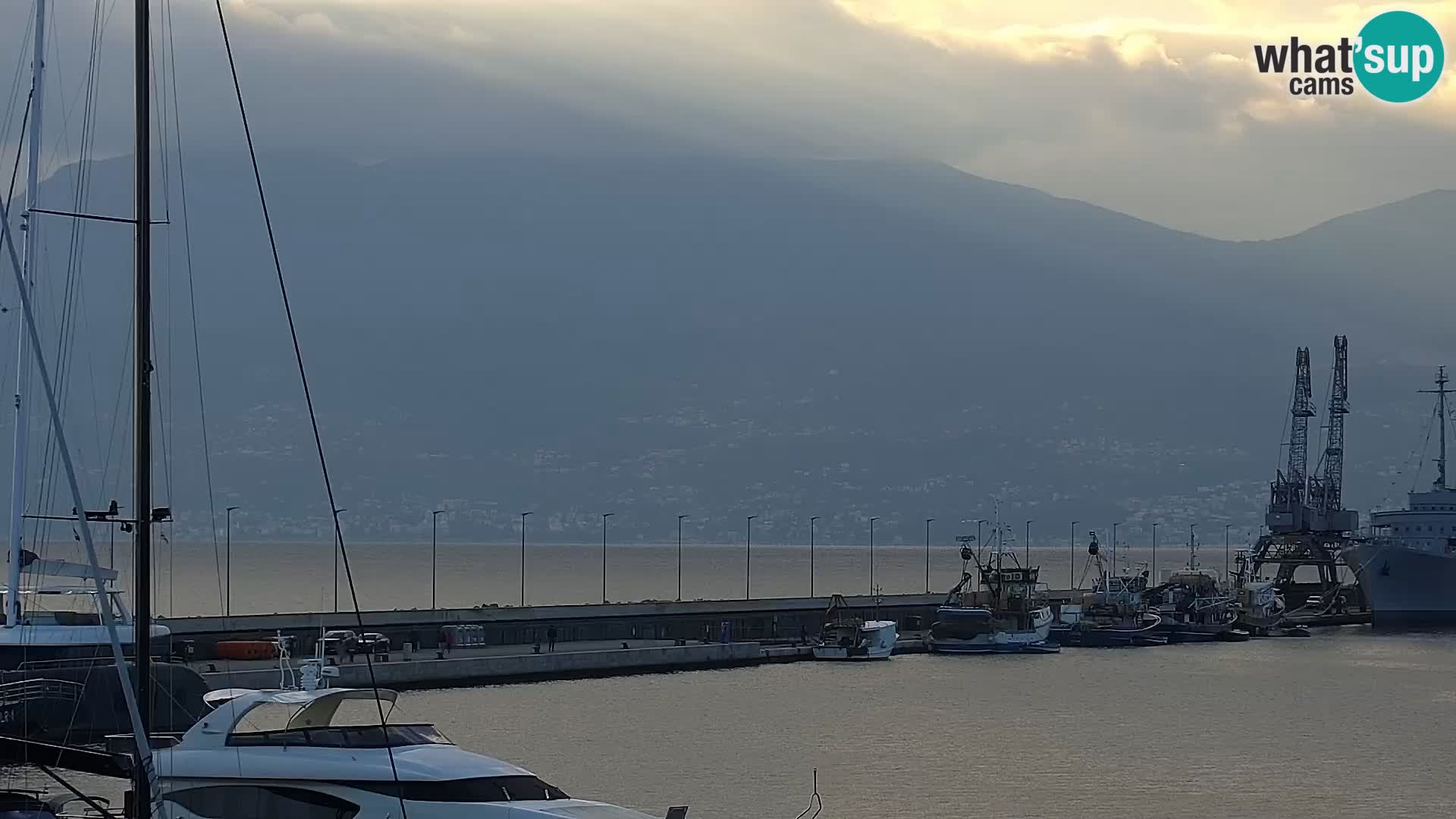 La Riva et Marina à Rijeka – Live Webcam Croatie