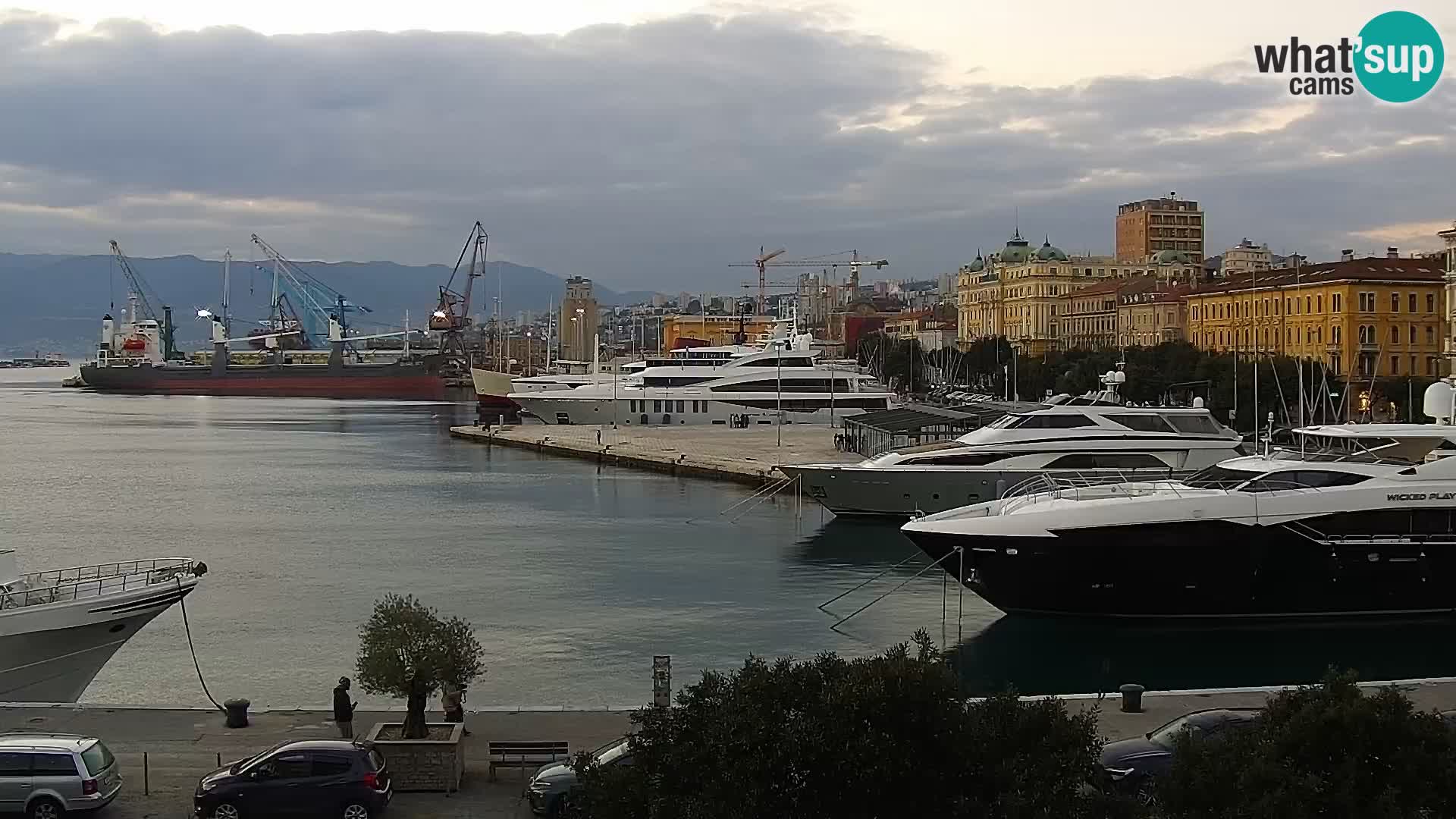 La Riva et Marina à Rijeka – Live Webcam Croatie