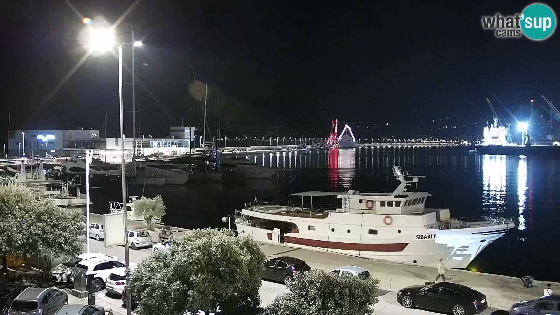 Riva in Marina v Reki – Spletna kamera v živo Hrvaška