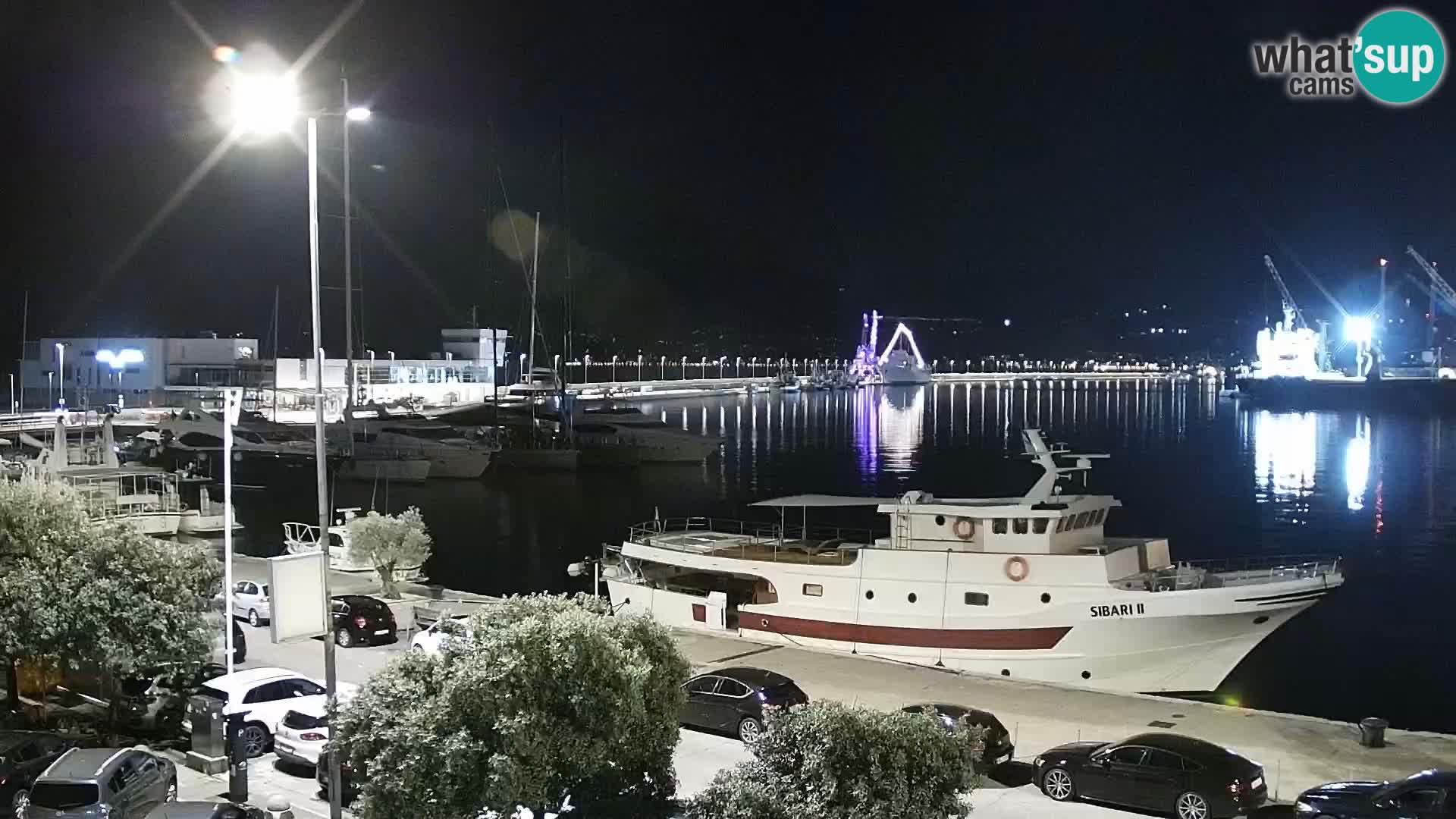 Riva in Marina v Reki – Spletna kamera v živo Hrvaška