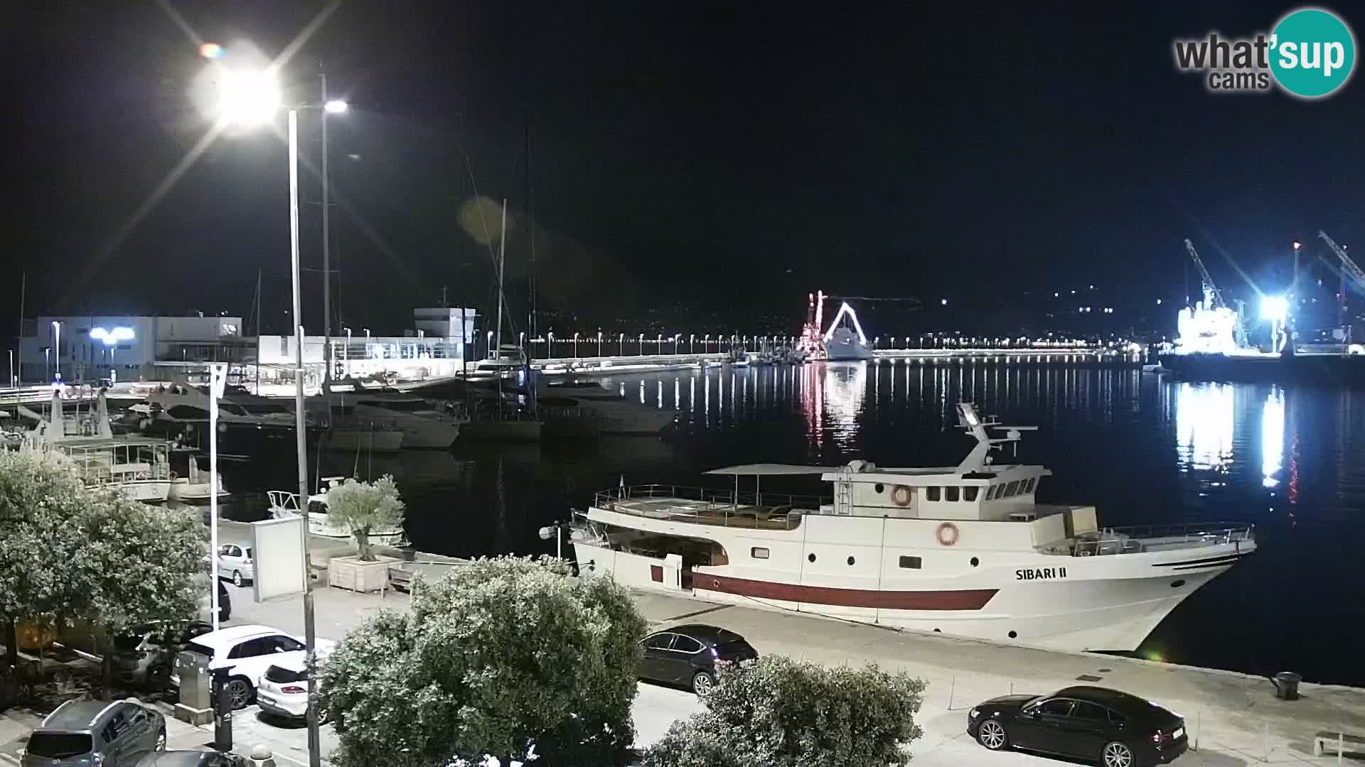 Riva in Marina v Reki – Spletna kamera v živo Hrvaška