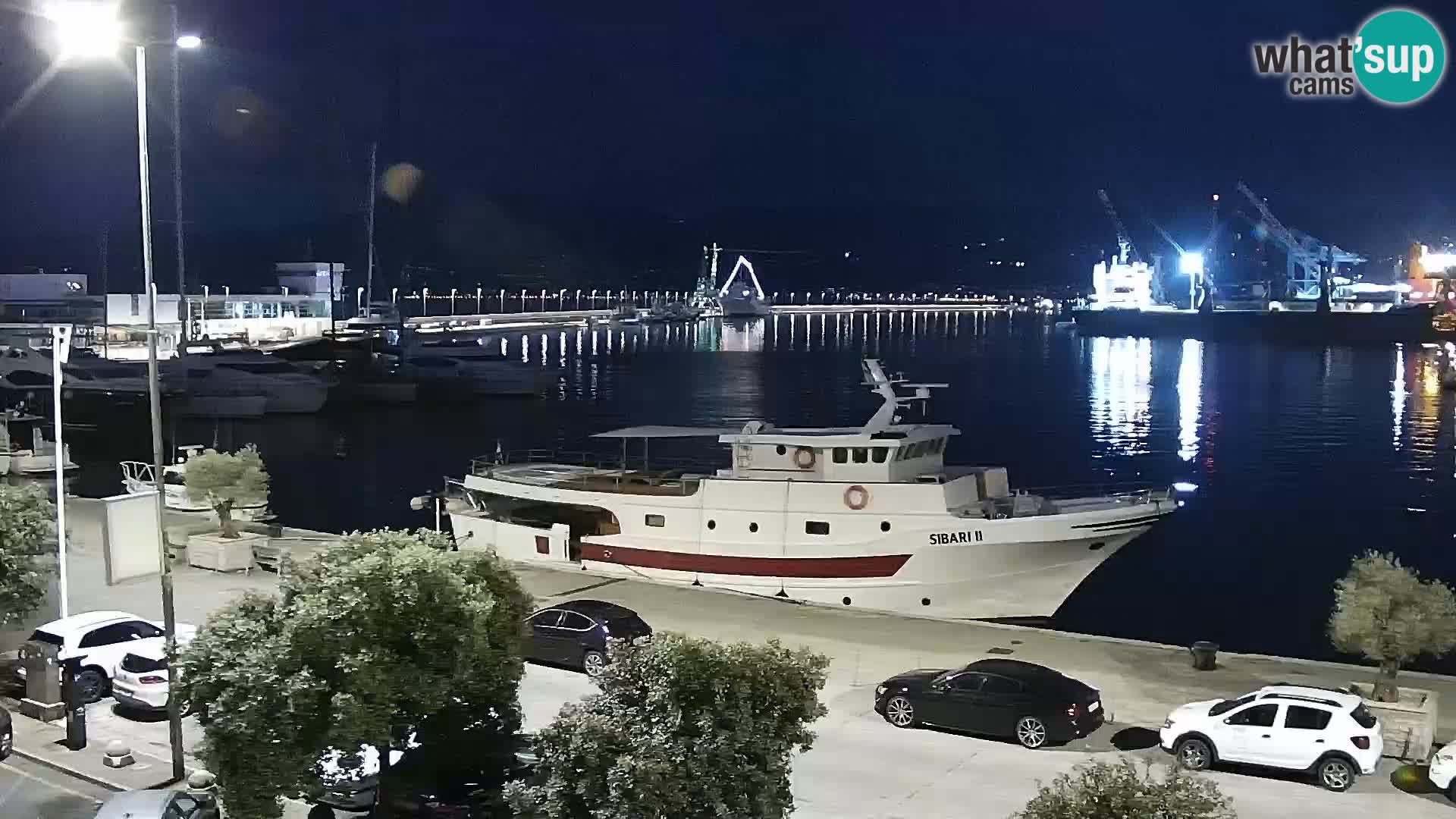 Riva in Marina v Reki – Spletna kamera v živo Hrvaška