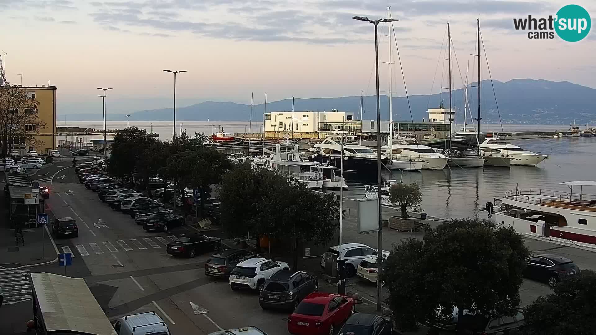 Riva in Marina v Reki – Spletna kamera v živo Hrvaška