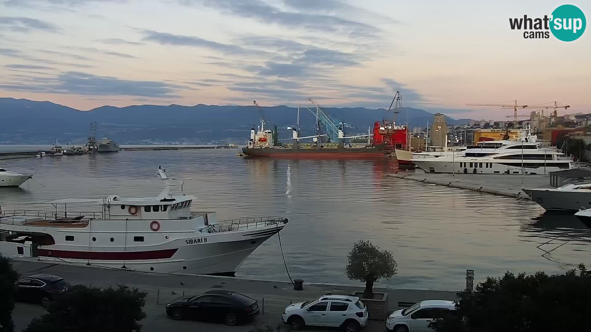 Riva i Marina u Rijeci – Web kamera uživo u Hrvatskoj