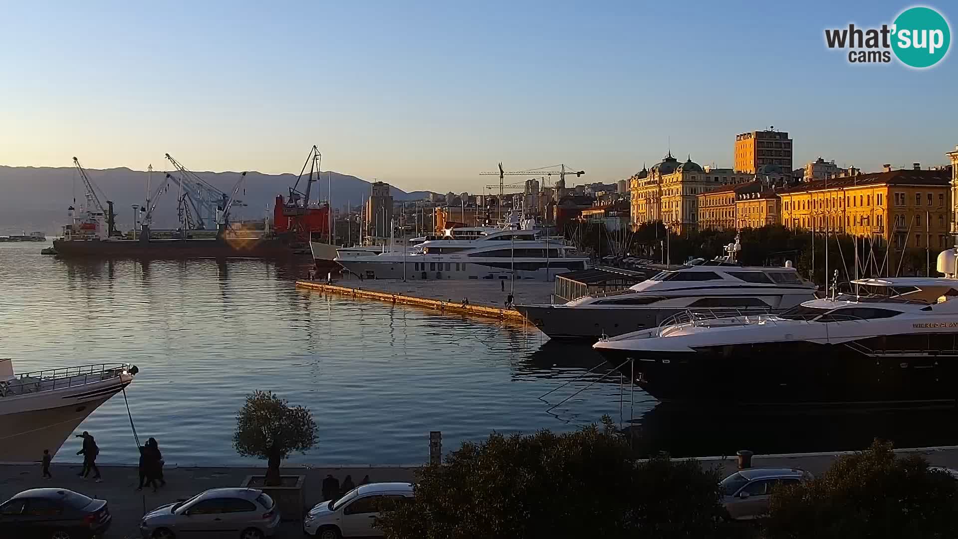 La Riva y Marina en Rijeka – Webcam en vivo Croacia