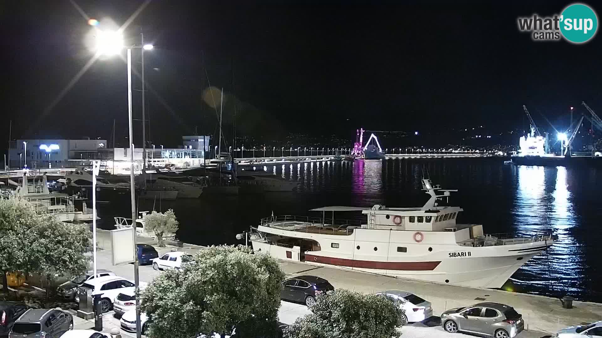 Riva in Marina v Reki – Spletna kamera v živo Hrvaška