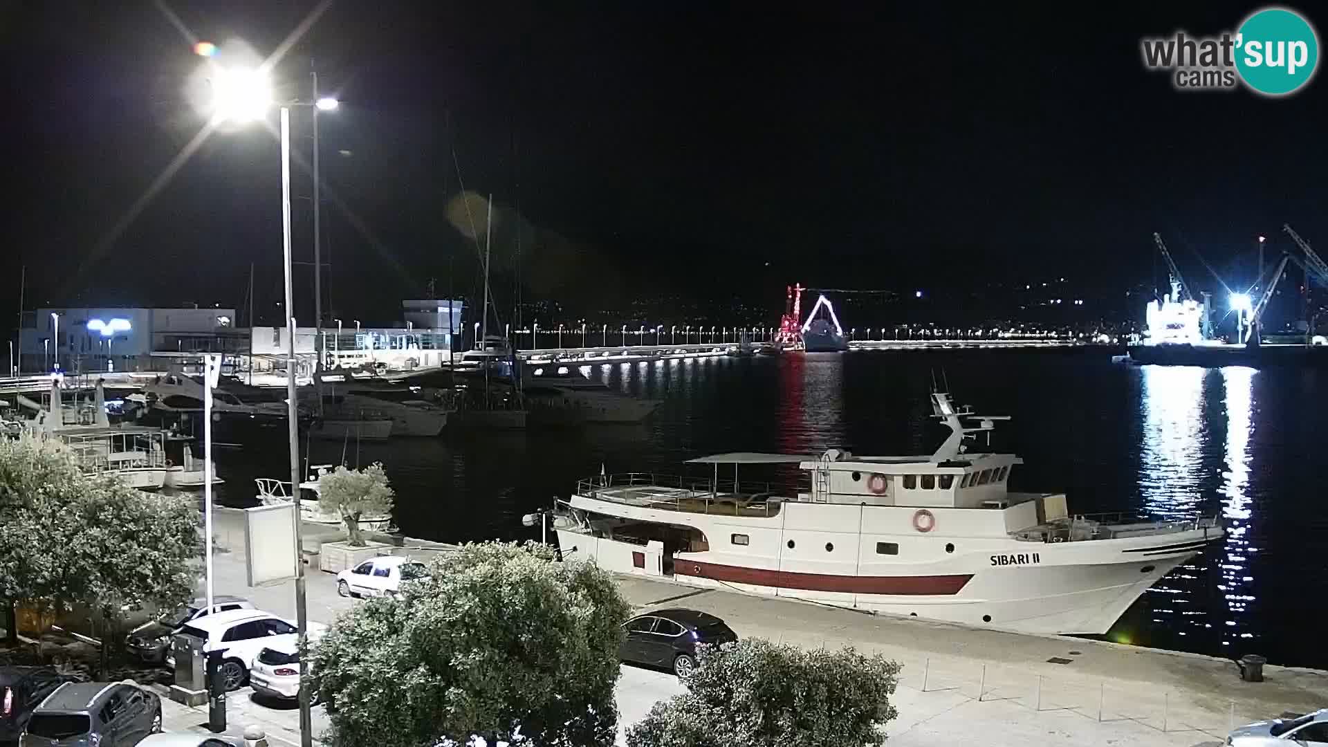 Riva in Marina v Reki – Spletna kamera v živo Hrvaška