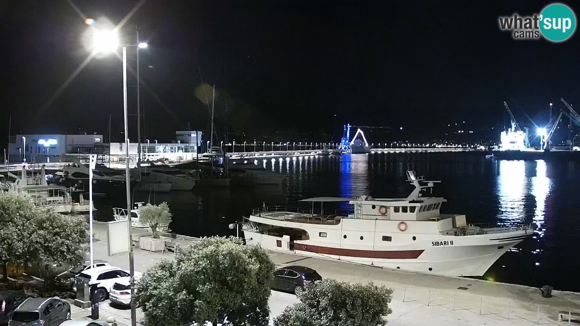 Riva in Marina v Reki – Spletna kamera v živo Hrvaška