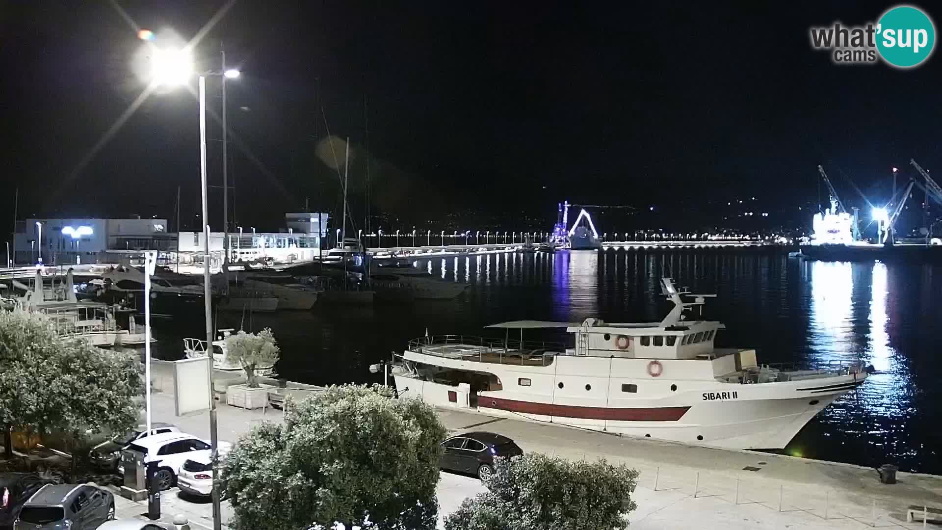 Riva in Marina v Reki – Spletna kamera v živo Hrvaška