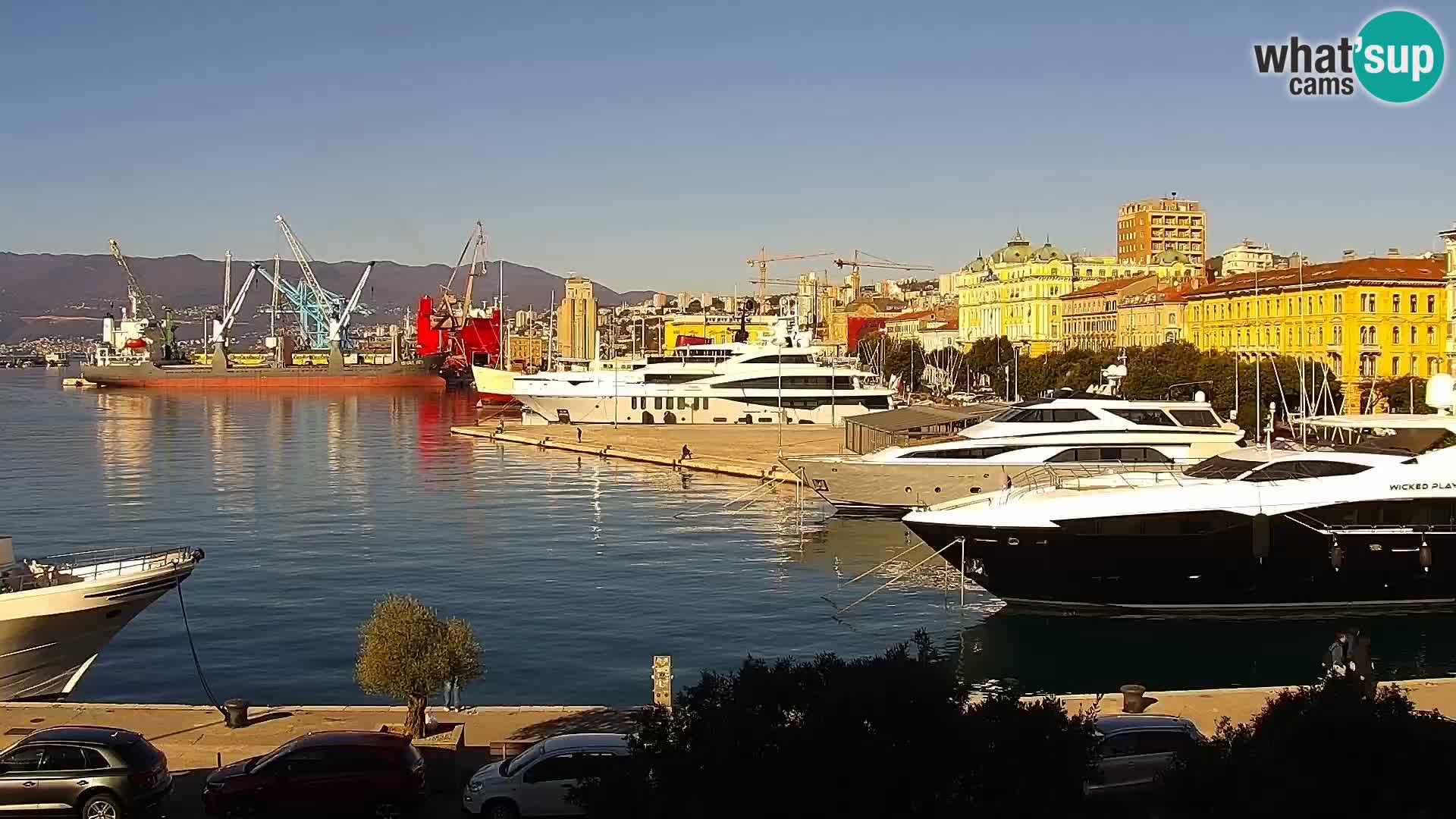 La Riva y Marina en Rijeka – Webcam en vivo Croacia