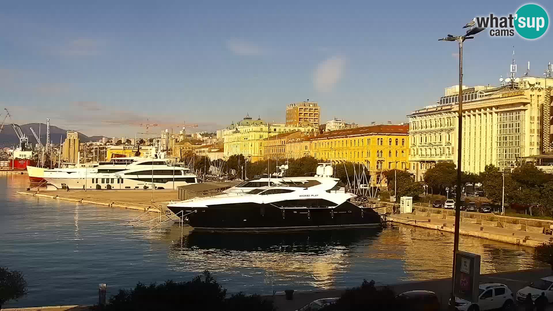 La Riva y Marina en Rijeka – Webcam en vivo Croacia