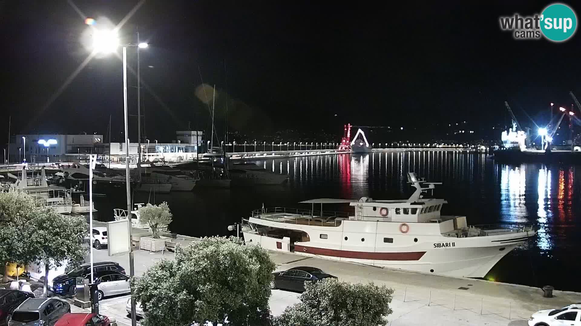 Riva in Marina v Reki – Spletna kamera v živo Hrvaška