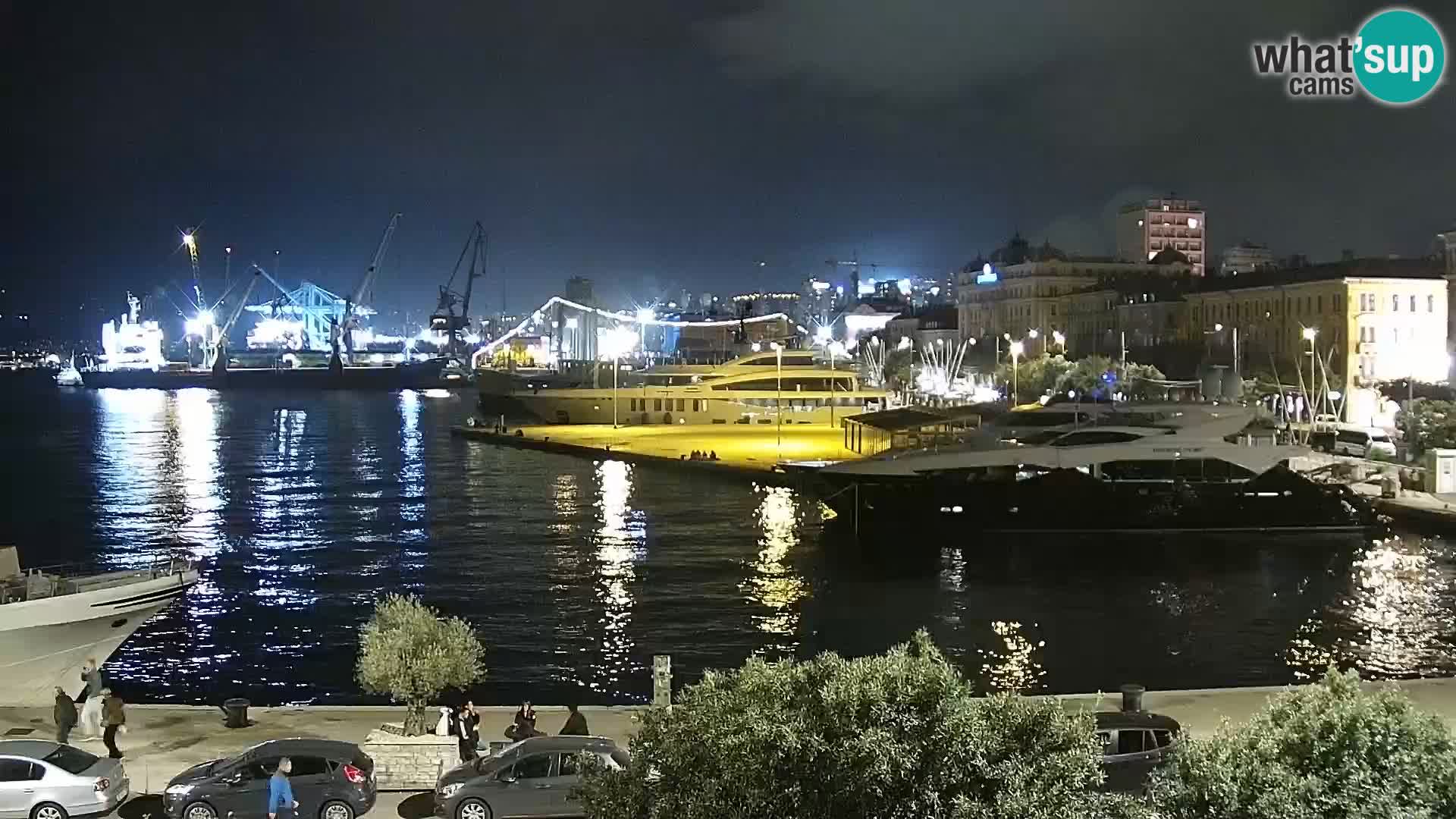 Riva in Marina v Reki – Spletna kamera v živo Hrvaška