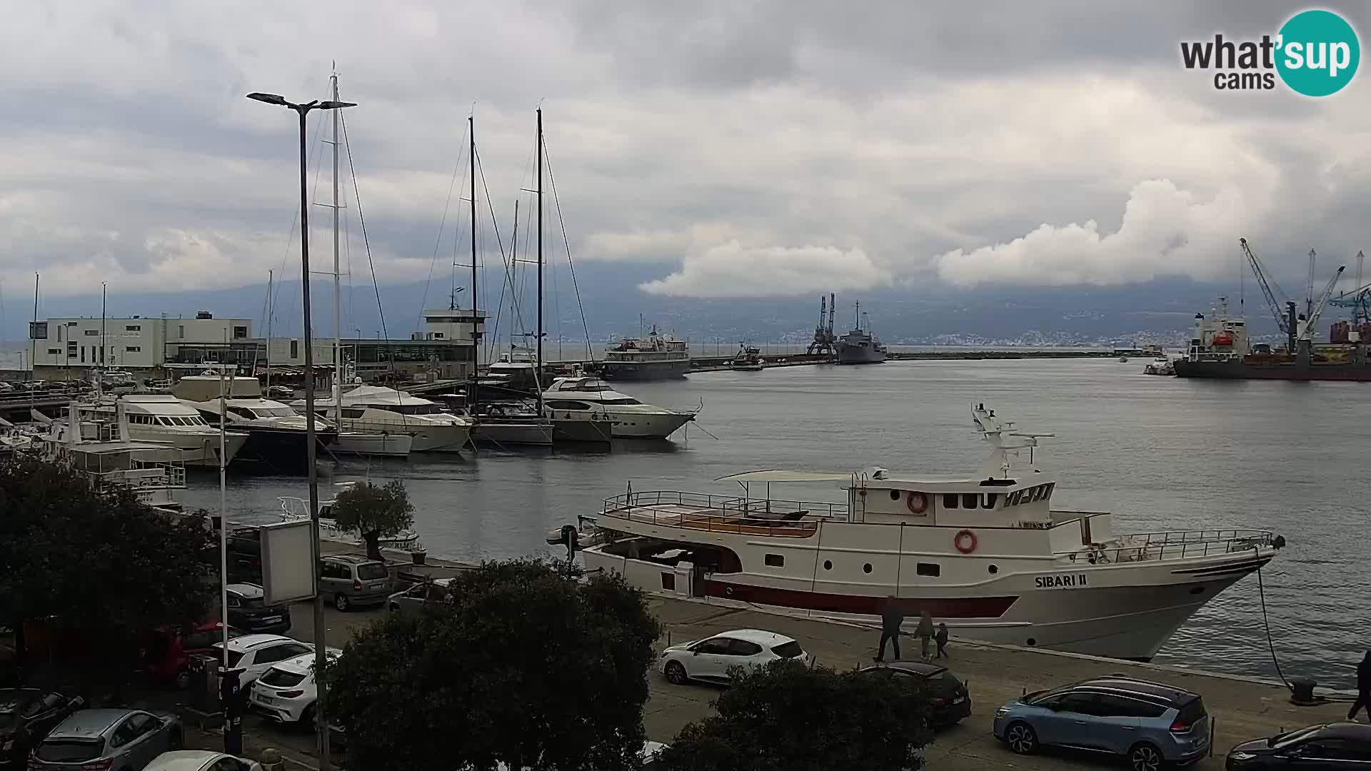 Riva in Marina v Reki – Spletna kamera v živo Hrvaška