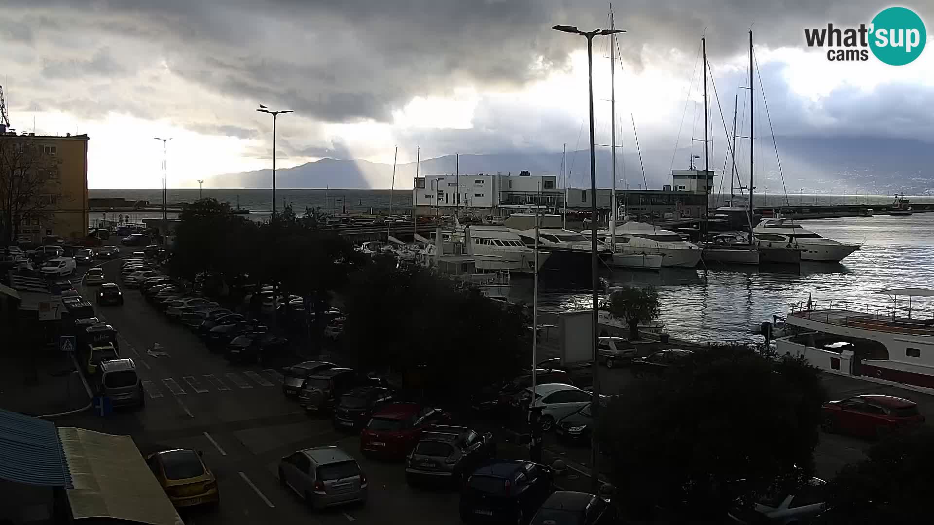 La Riva y Marina en Rijeka – Webcam en vivo Croacia