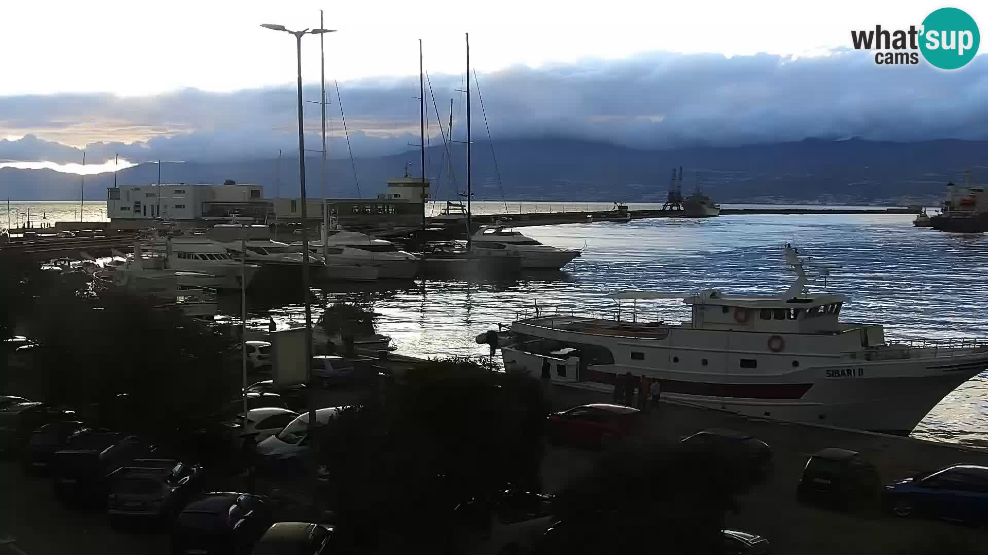 Riva i Marina u Rijeci – Web kamera uživo u Hrvatskoj